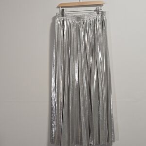 Wishlist Shimmering Silver Maxi Skirt Size Medium